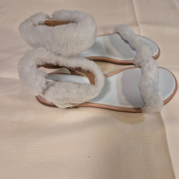 UGG nwot sandals - Picture 6 of 9